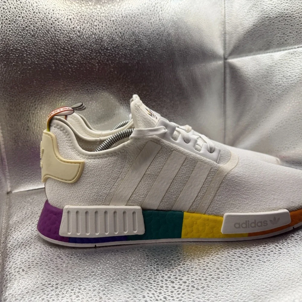 Size 11.5 Adidas NMD_R1 Pride Cloud White Rainbow Mens Athletic‎ Shoes FY9024